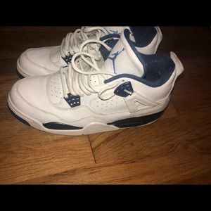 Jordan 4s